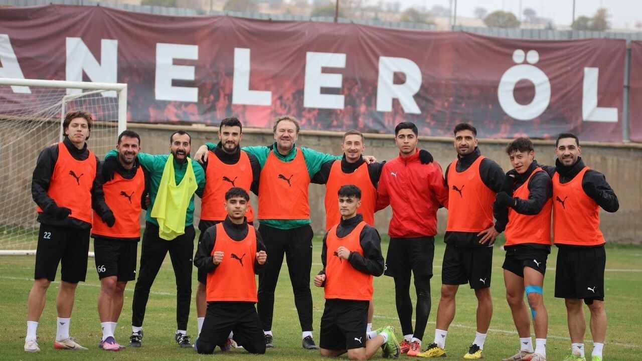 Elazığspor, Beykoz Anadolu deplasmanına 20 kişilik kadroyla gitti