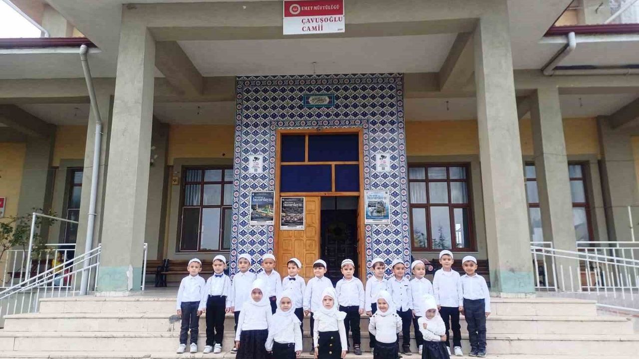 Emet’te Babukbey 4-6 Yaş Kur’an Kursunda 'Bed-i Besmele' Programı Düzenlendi