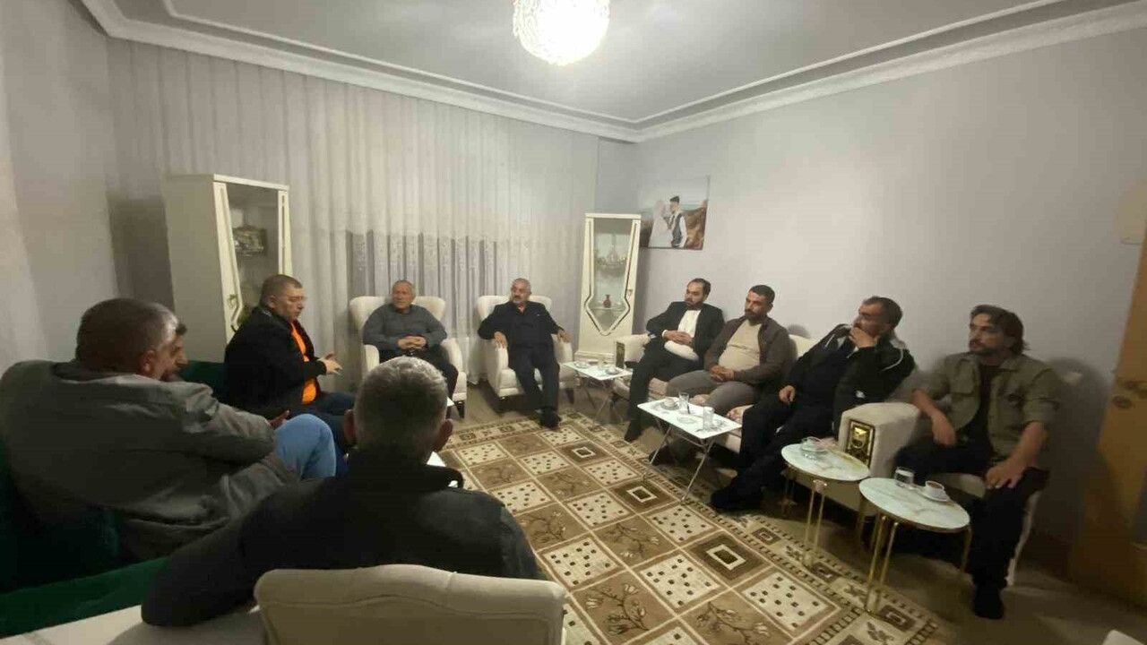 Enes Ertuğrul Kalın, 'Komşum Derdin Derdimdir' Programıyla 240 Ev Ziyareti Gerçekleştirdi