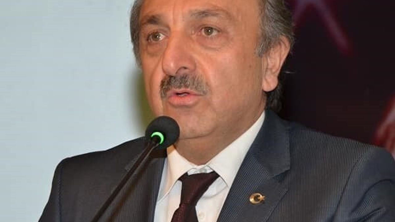 ER-VAK Başkanı Erdal Güzel'den Erzurum'da kent içi raylı sistem müjdesi için teşekkür