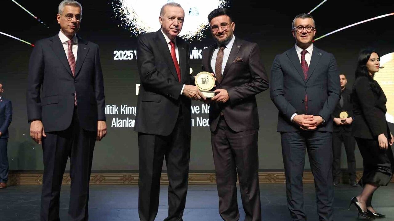 Erciyes Üniversitesi Öğretim Üyesi Prof. Dr. Erkan Yılmaz’a 2025 TÜSEB Teşvik Ödülü
