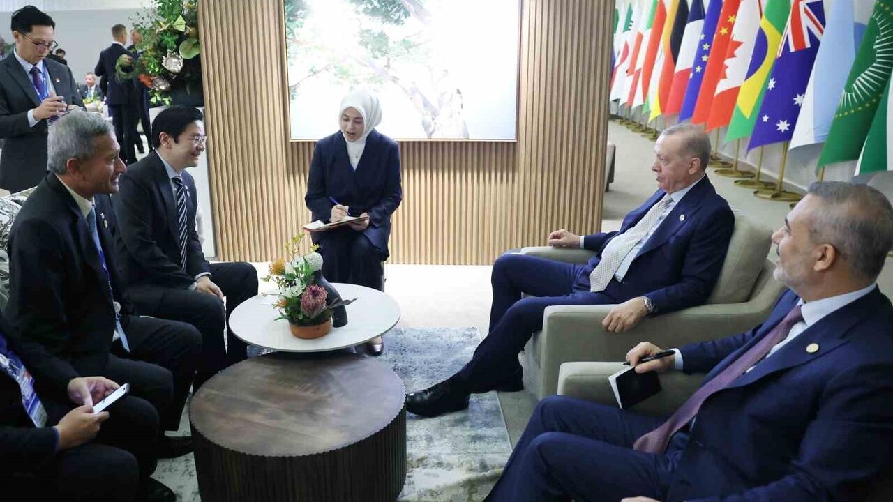 Erdoğan, G20 Zirvesi'nde Singapur Başbakanı Lawrence Wong'u Kabul Etti