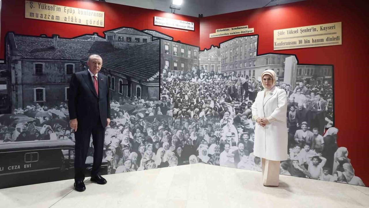 Erdoğan: "Türkiye’de bütün uyuyanları uyandırmaya bir şule, bir ışık, bir alev yetmiştir" — İHK Konferansı ve 'Yankılar' Sergisi açılışında konuştu