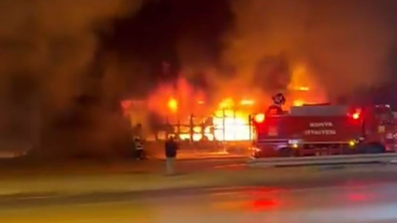 Ereğli'de sanayi sitesinde yangın: 9 iş yeri kullanılamaz hale geldi