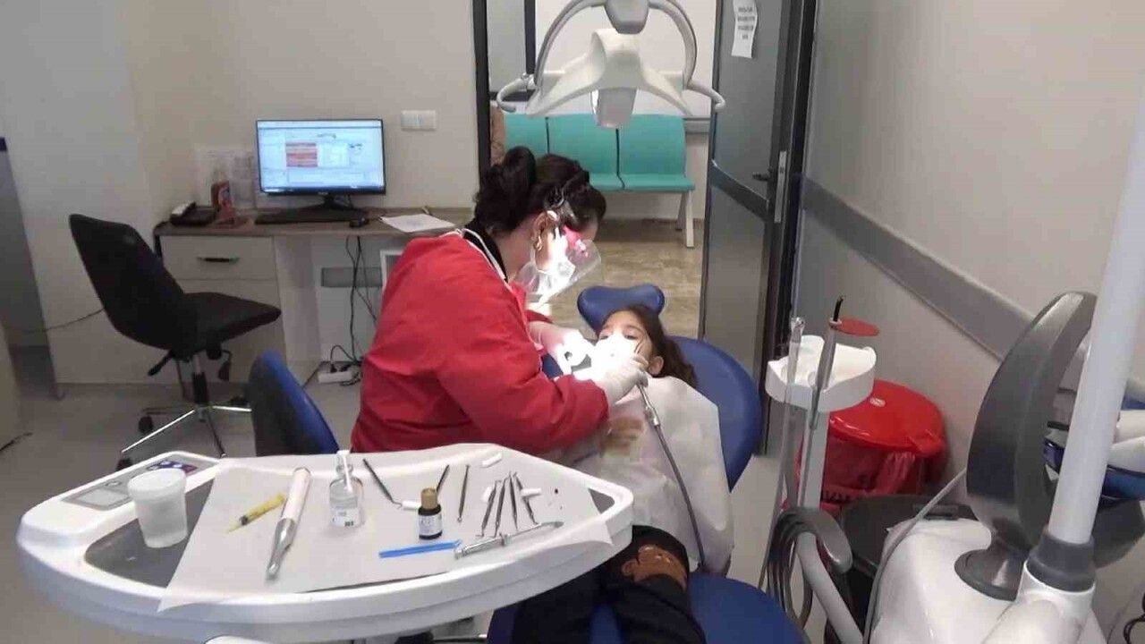 Ergani Ağız ve Diş Sağlığı Merkezi gece vardiyasına geçerek bölgeye hizmet veriyor