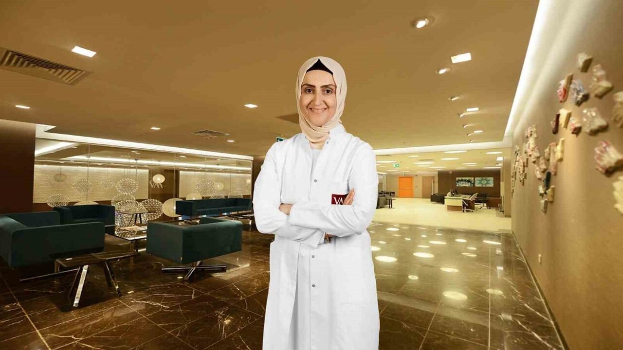 Ergenlikte skolyoz hızla ilerleyebilir: Erken tanı ve Cobb açısının önemi