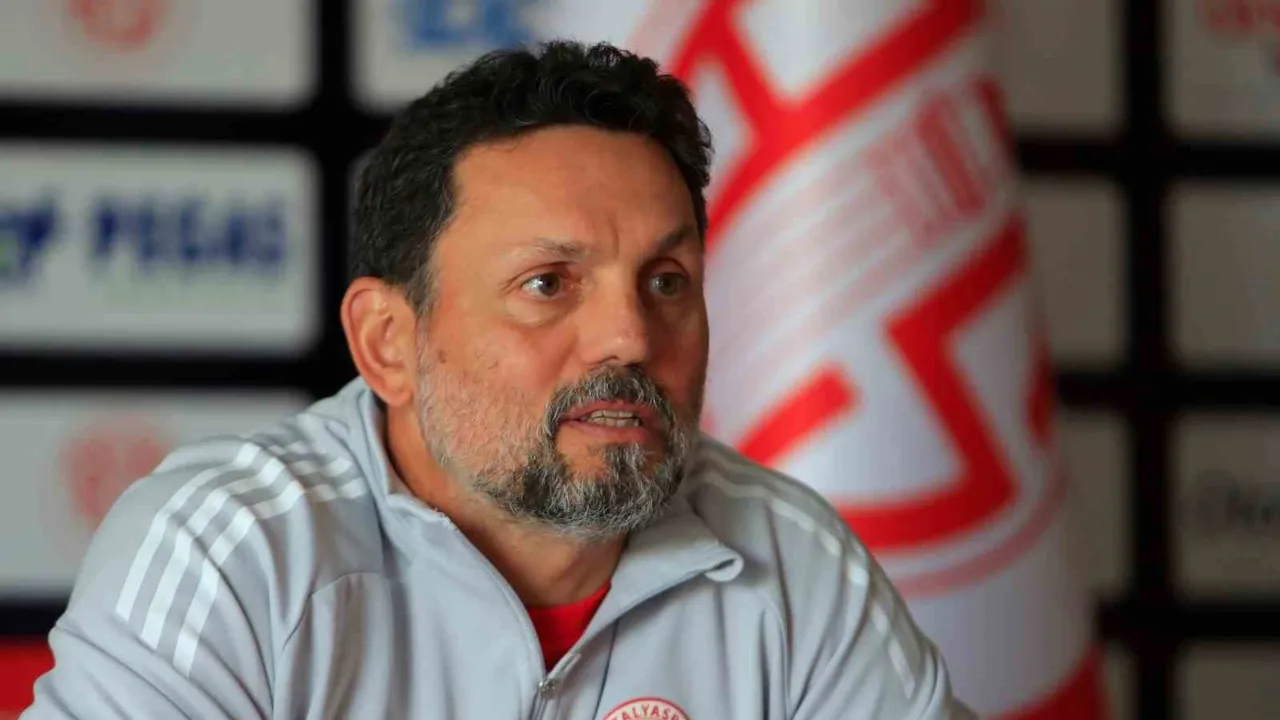 Erol Bulut: 'Armaya ihanet edenin yeri yoktur' — Antalyaspor'da bilgi sızdırma iddiası