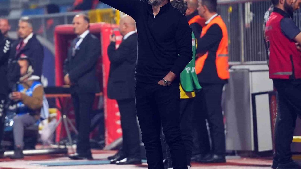 Erol Bulut: 'Kulüp içinden bir çalışan Başakşehir öncesi tüm bilgileri Nuri Şahin’e aktardı'