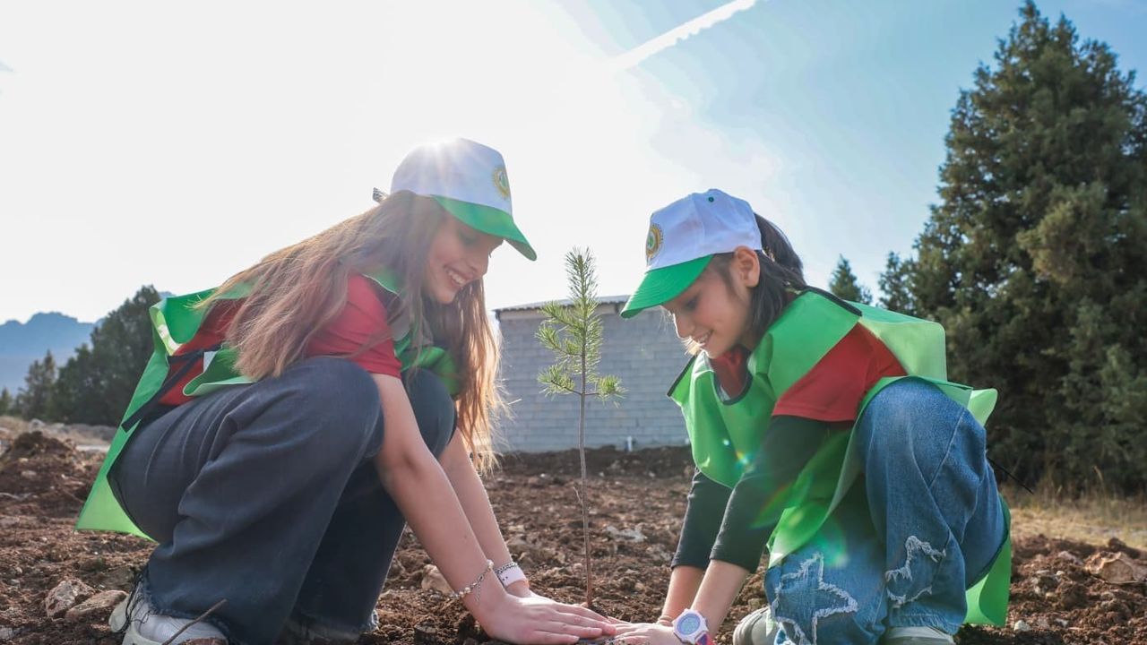 Erzincan’da 11 Kasım Milli Ağaçlandırma Günü’nde 14 bin fidan dikildi
