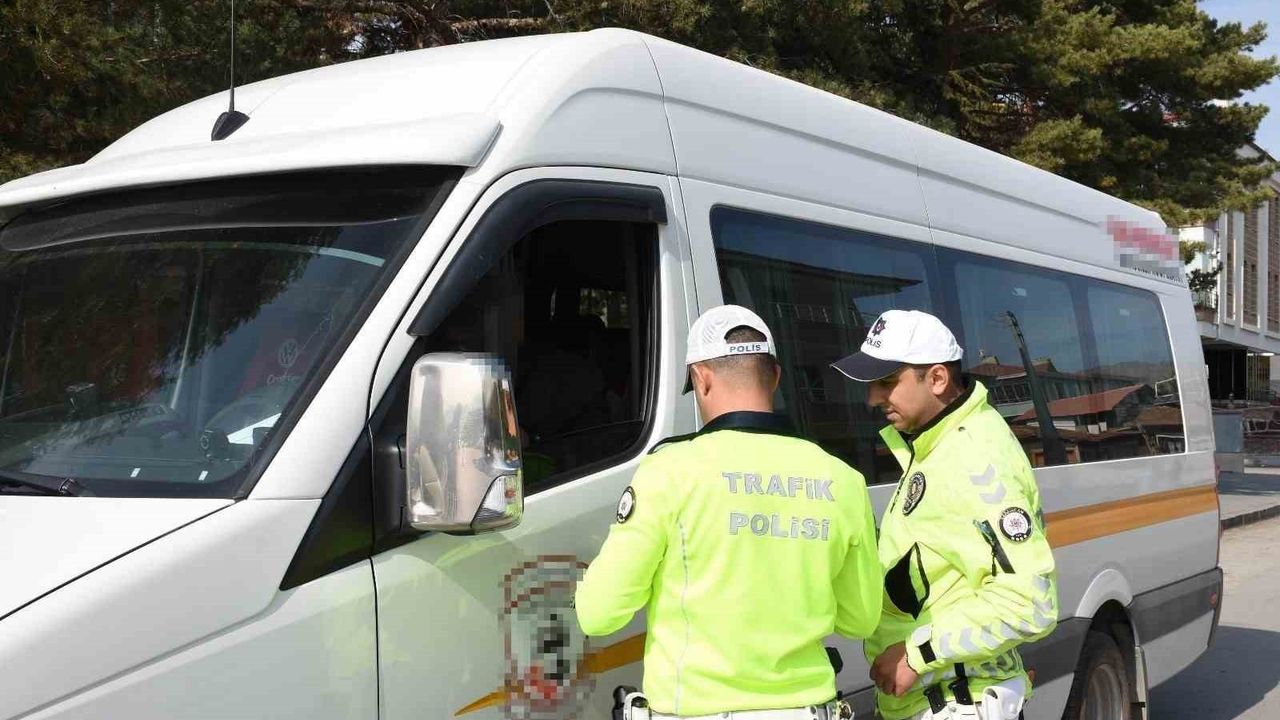 Erzincan'da Güvenli Okul Uygulamaları Sürüyor: Okul Çevreleri ve İş Yerleri Denetlendi