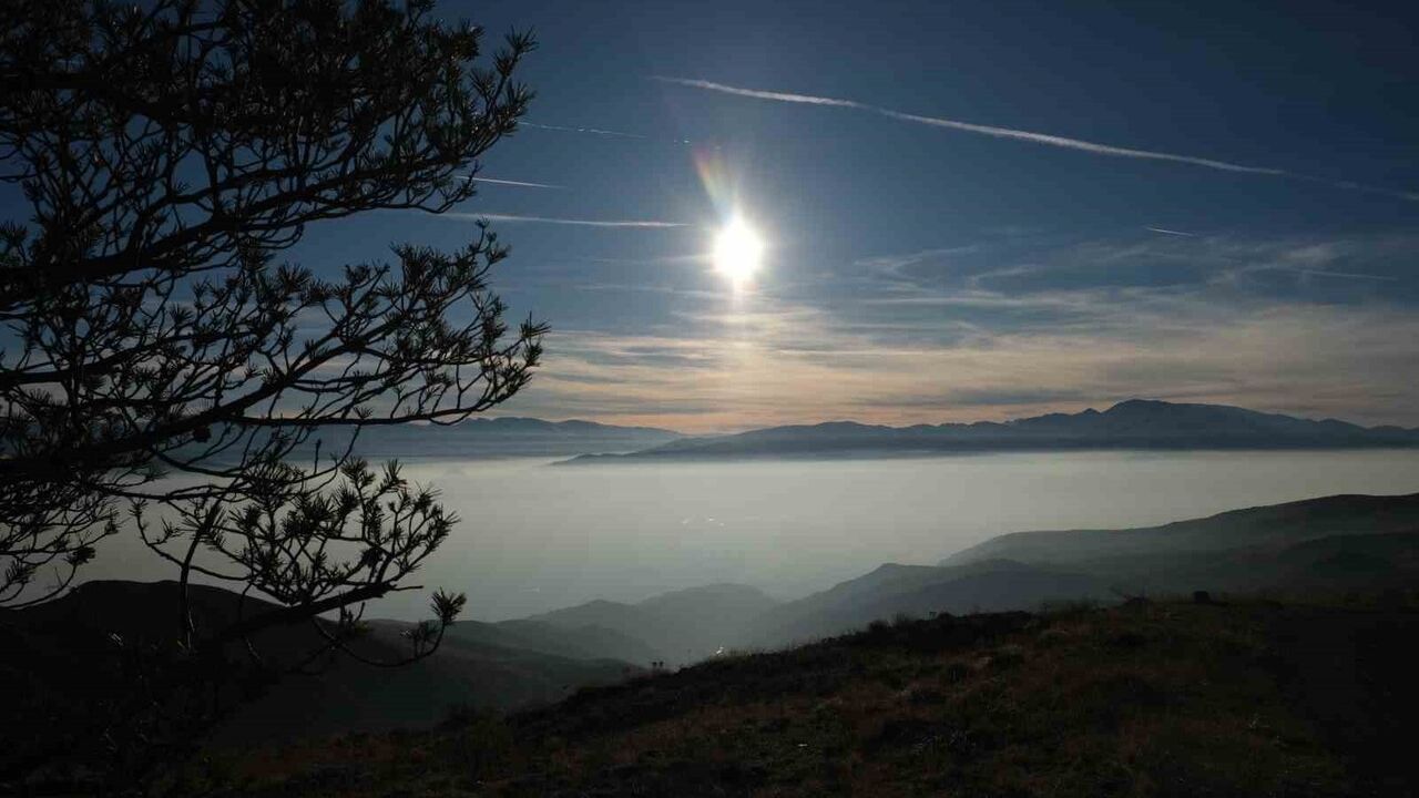 Erzincan'da kış kartpostalı: Keşiş ve Munzur Dağları'nda kar, güneş ve sis