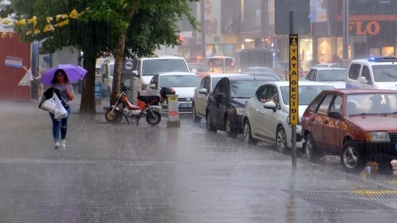 Erzincan için kuvvetli yağış uyarısı: 15 Kasım 2025'ten itibaren sağanak, yükseklerde kar