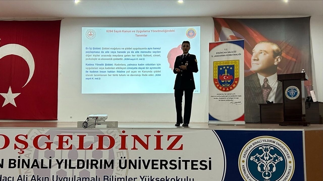 Erzincan Jandarma, Hacı Ali Akın MYO Öğrencilerine 6284 ve KADES Bilgilendirmesi Yaptı