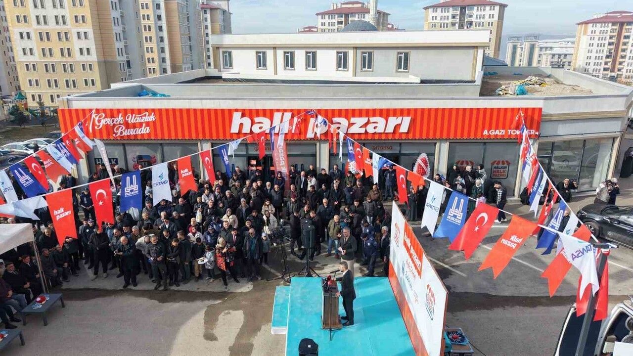 Erzurum Büyükşehir Belediyesi Halk Pazarı’nın 9. Şubesi Abdurrahman Gazi TOKİ’de Açıldı