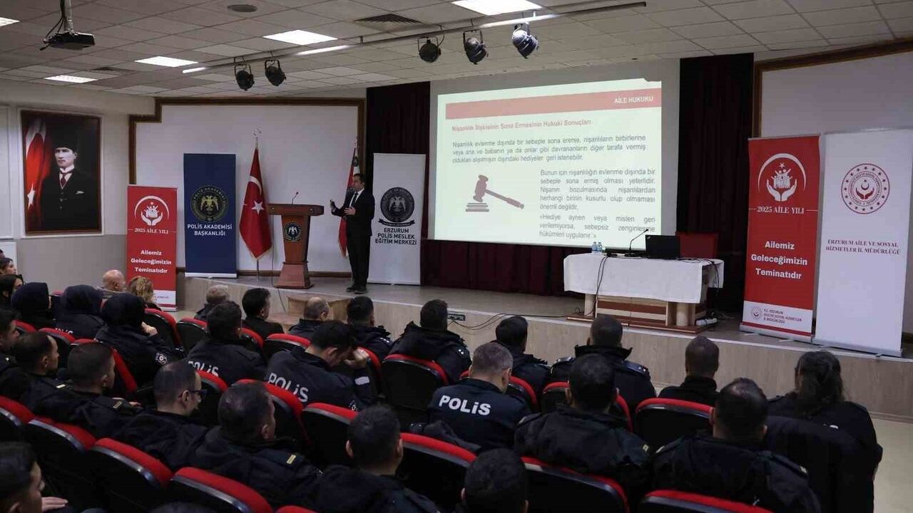 Erzurum'da 'Ailemle Güvendeyim' Projesi Kapsamında 712 Polis Adayına Aile Eğitimi Verildi