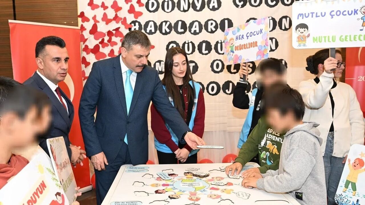 Erzurum’da 'Gülüşün Umut Olsun' Programıyla Ebeveyn Kaybı Yaşayan 100 Çocuğa Destek