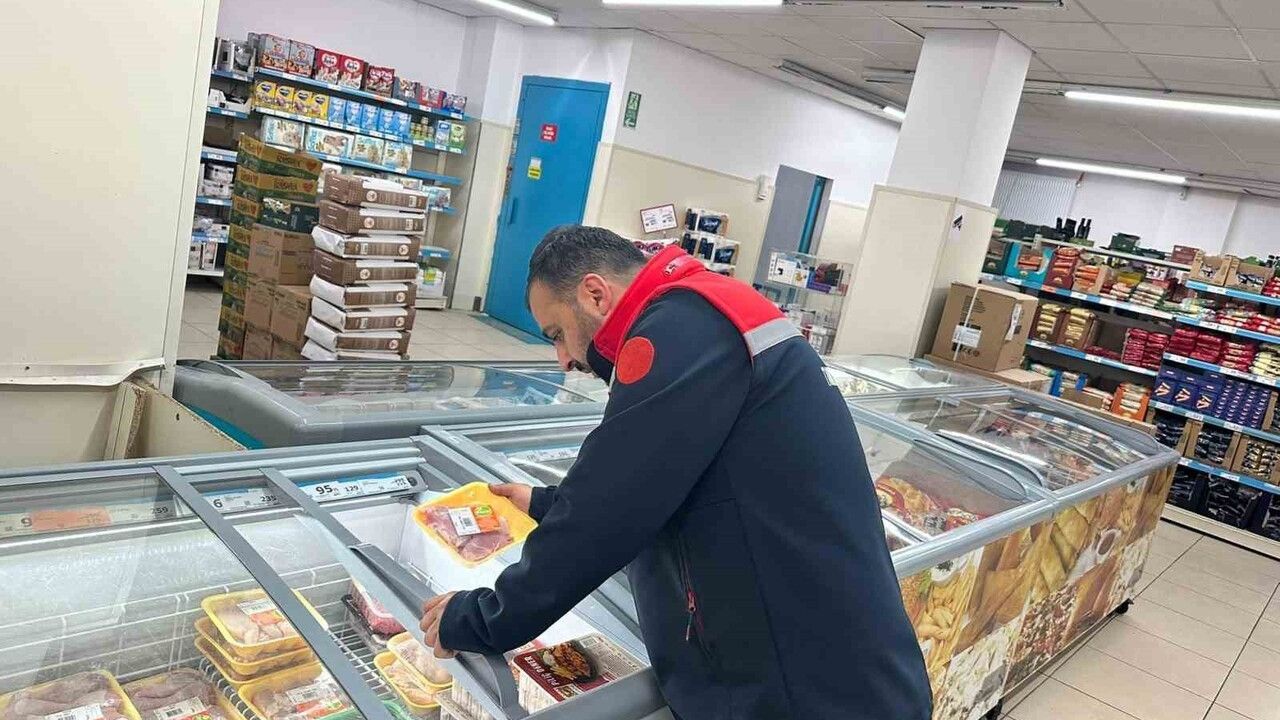 Erzurum'da yem, gıda ve temasta bulunan madde/malzeme üreten işletmelere yönelik denetimler sürüyor