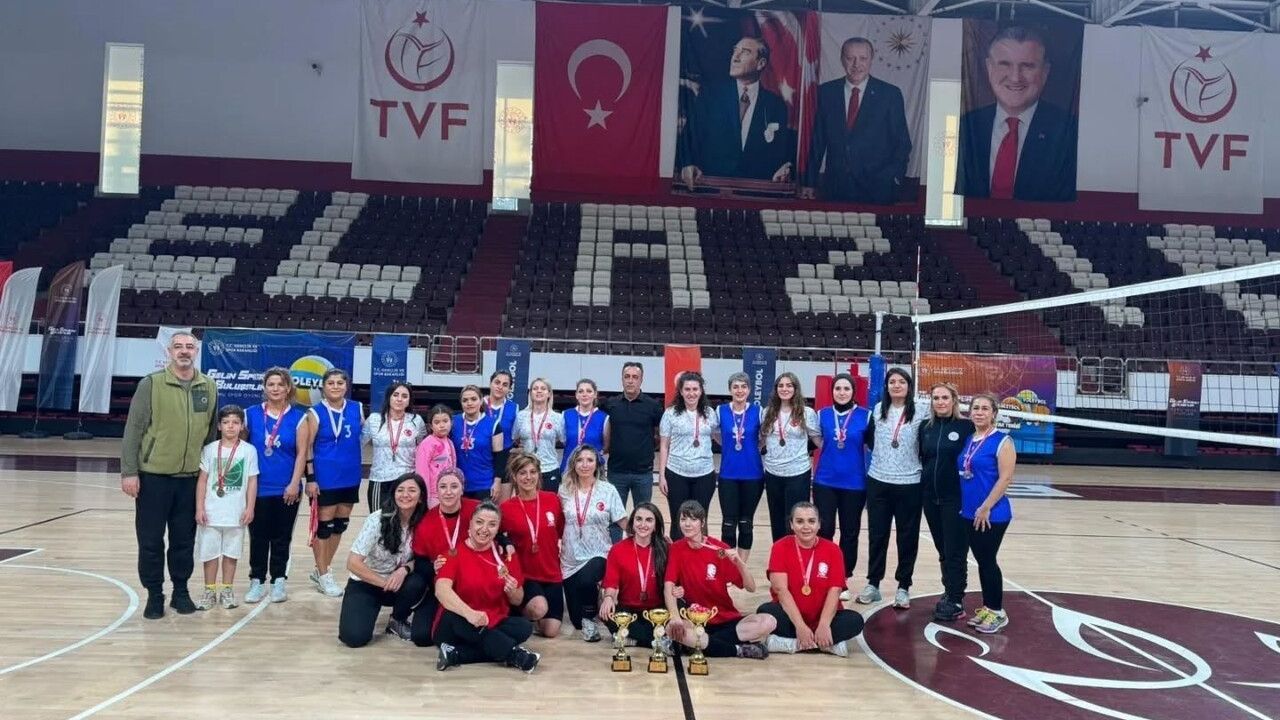Erzurum Valiliği Kadın Voleybol Takımı, 3. Kamu Spor Oyunları'nda Şampiyon