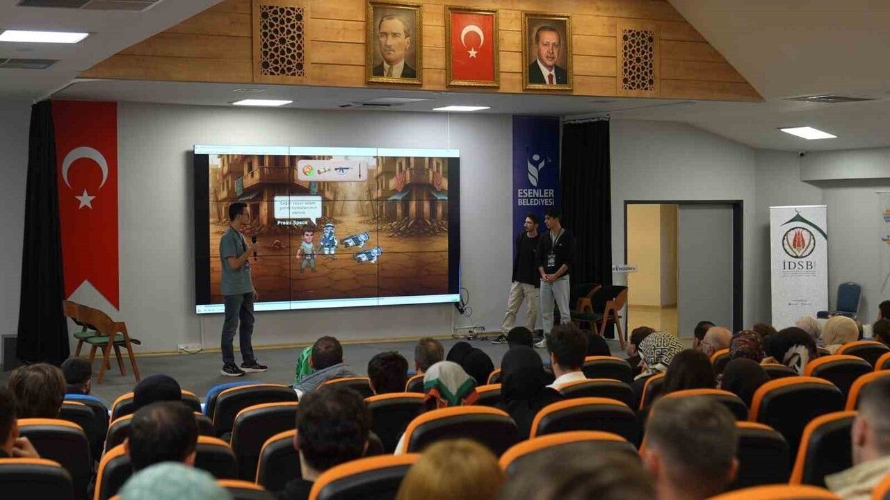 Esenler'de Genç Yazılımcılar Filistin Temalı Oyun Geliştirme Kampında Projeler Üretti