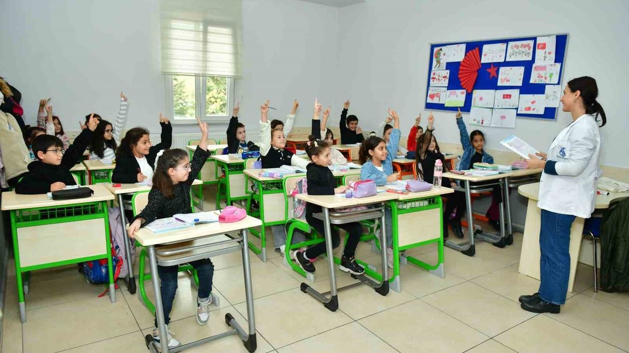 Esenyurt Belediyesi, Paket Ders Sistemi'ni 2025-2026 eğitim yılında ilçede ilk kez uygulamaya başladı
