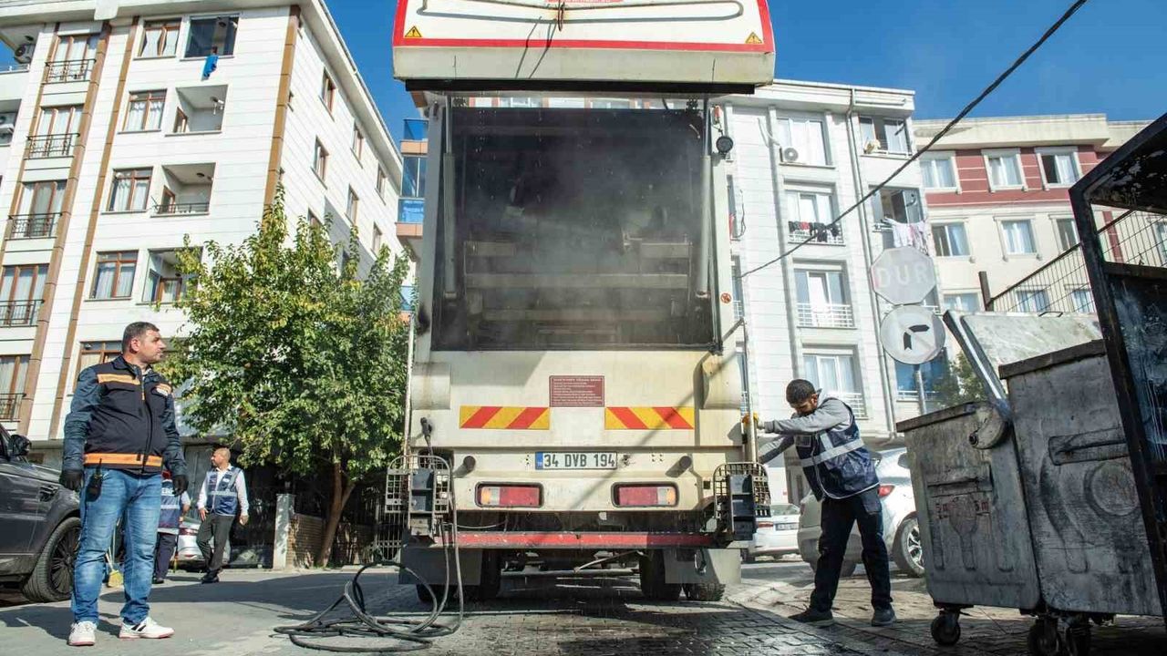 Esenyurt’ta yapay zeka destekli temizlik seferberliği Merkez Mahallesi'nde