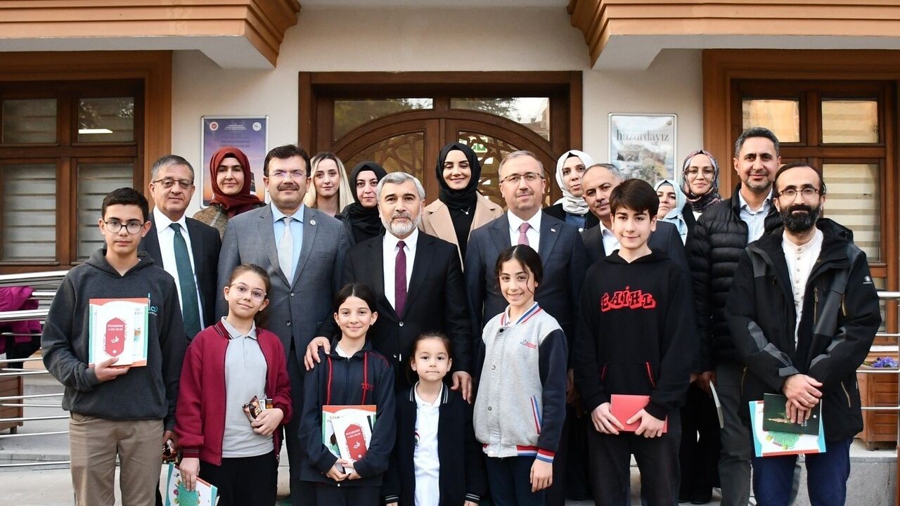 Eskişehir'de 134 okuldan Gazze'ye yardım: Bağışlar İl Müftülüğüne teslim edildi