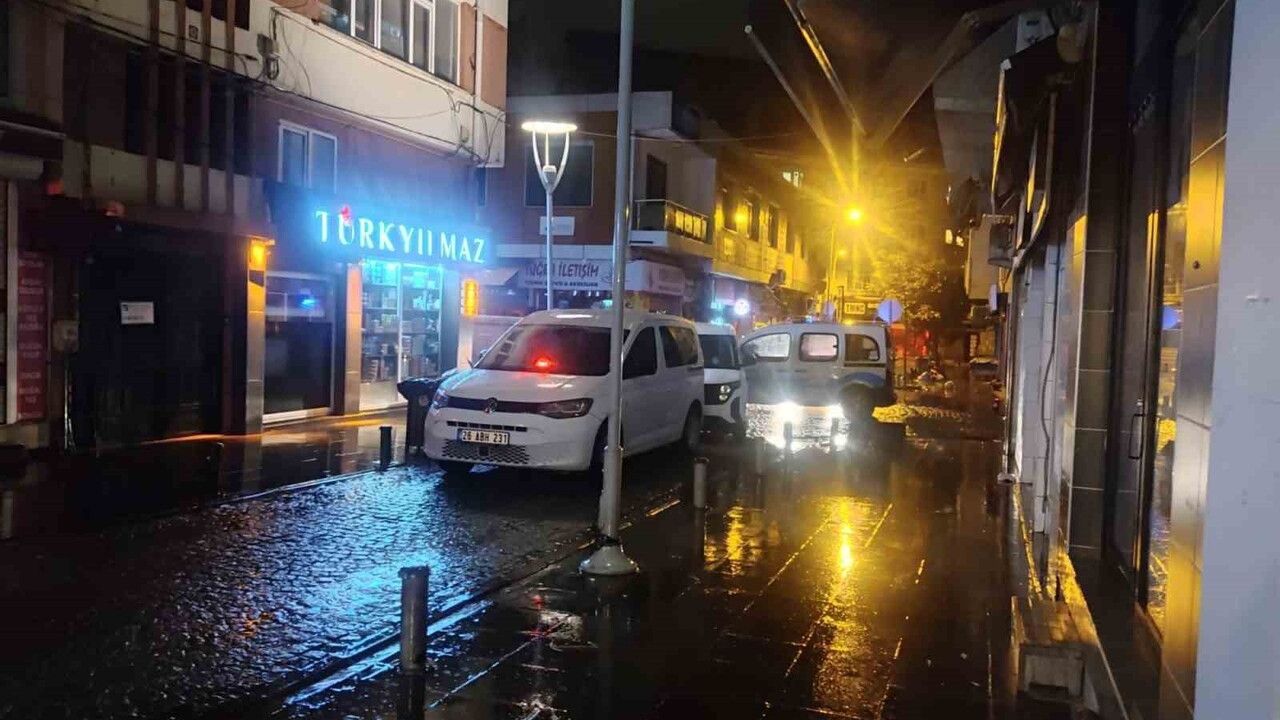 Eskişehir'de 37 yaşındaki kadın arkadaşının evinde ölü bulundu; soruşturma başlatıldı
