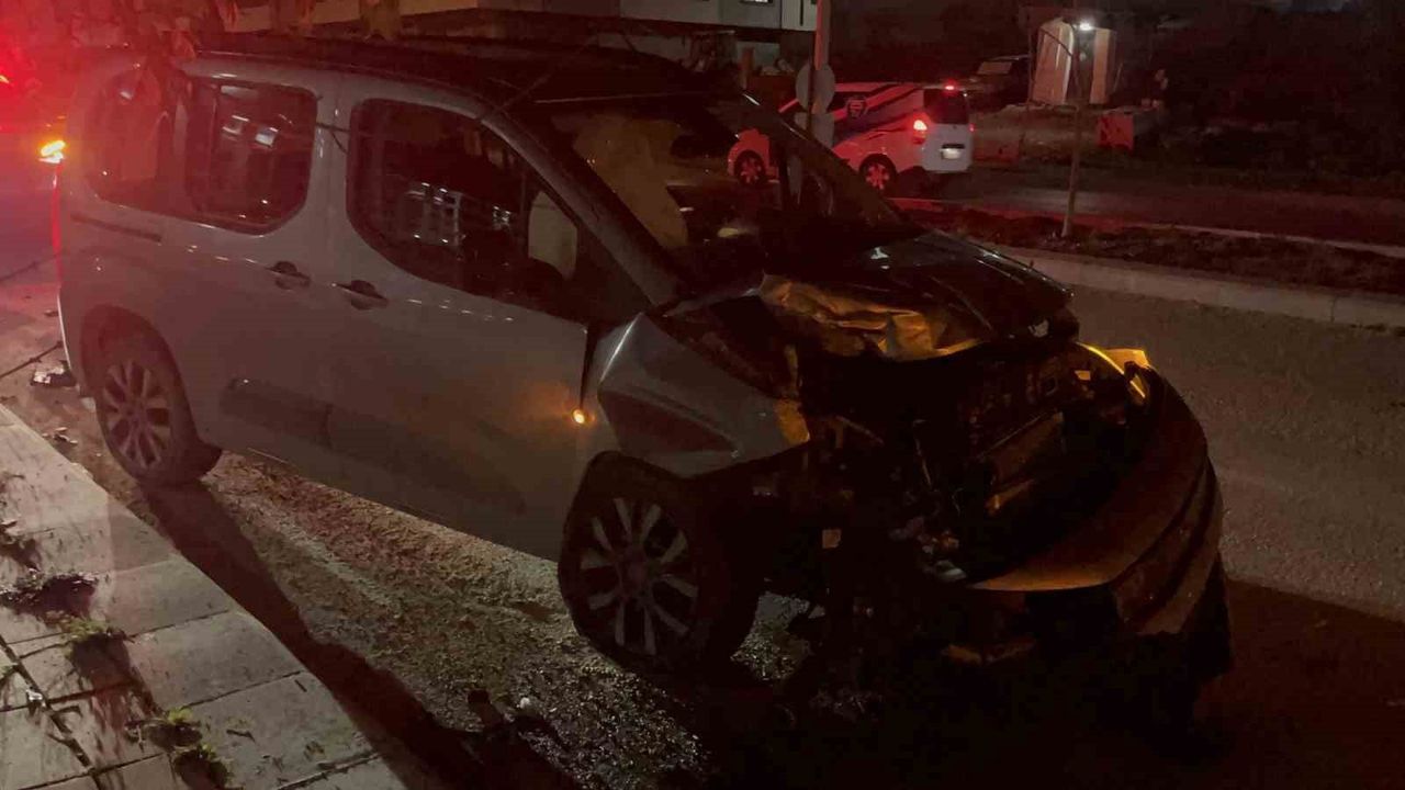 Eskişehir’de iki panelvan çarpıştı: Sürücü 2.14 promil alkollü çıktı, 1 yaralı