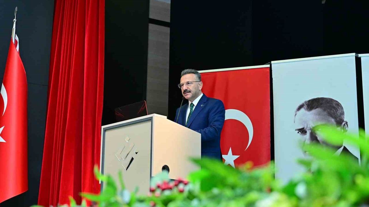 Eskişehir'de 'Kişisel Verileri Koruma' toplantısı: Vali Aksoy, KVKK'nın rolünü vurguladı