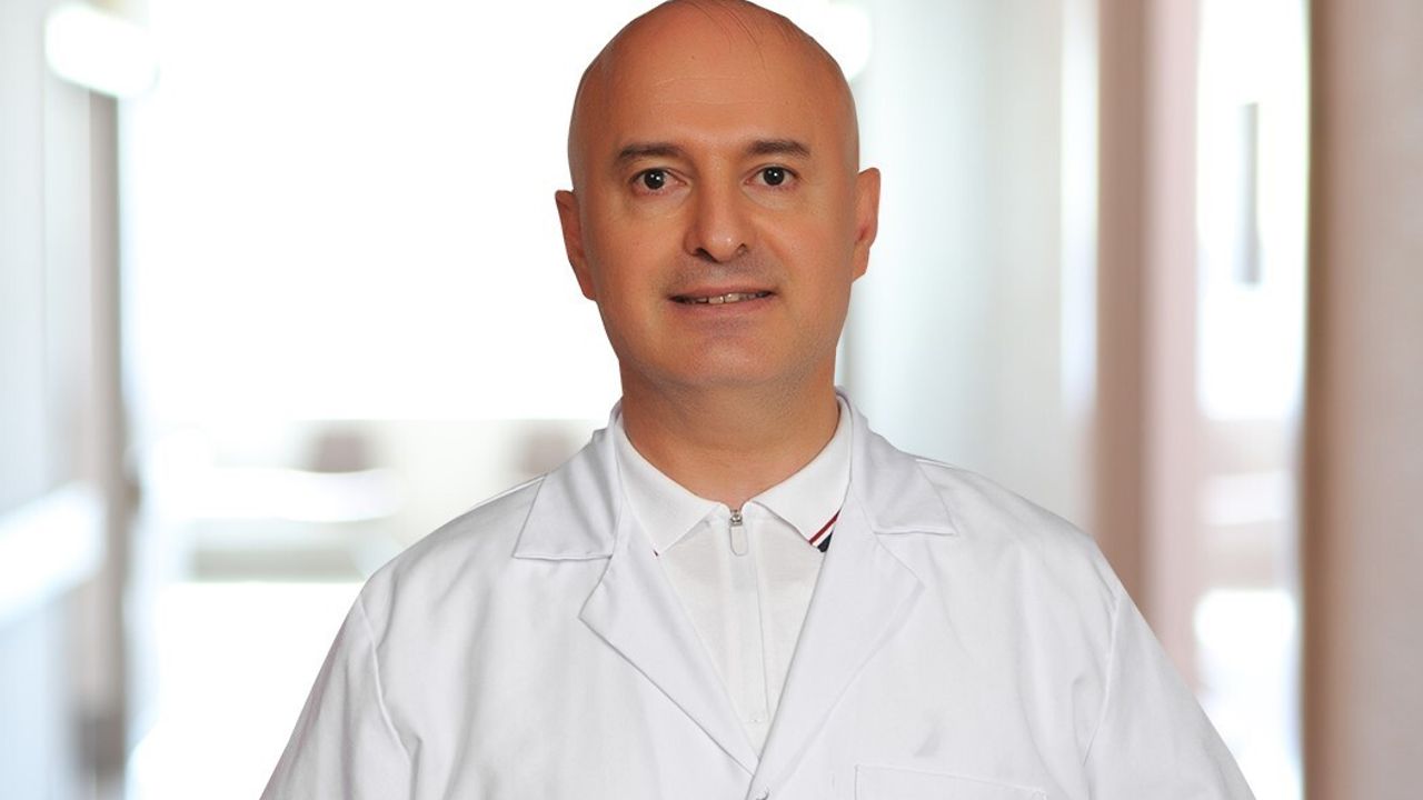 Estetikte yapay zekâ uyarısı: 'Mağduru olmayın' — Prof. Dr. Yakup Çil'ten gerçekçi beklenti çağrısı