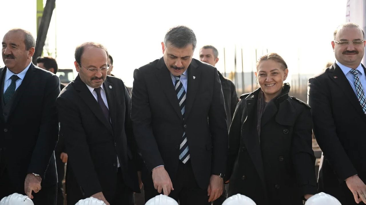 ETÜ Spor Bilimleri Fakültesi Yeni Eğitim Binası İçin Temel Atma Töreni Erzurum'da Yapıldı