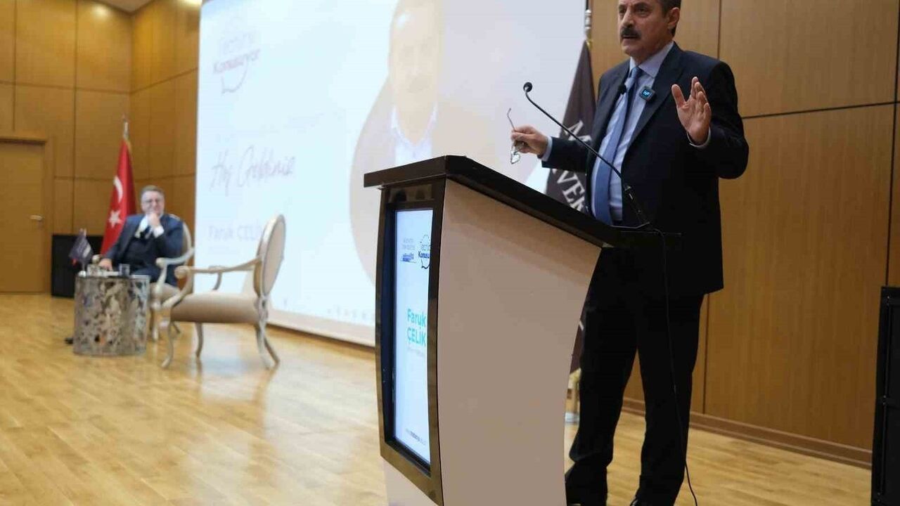 Faruk Çelik Mudanya Üniversitesi’nde gençlerle deneyimlerini paylaştı