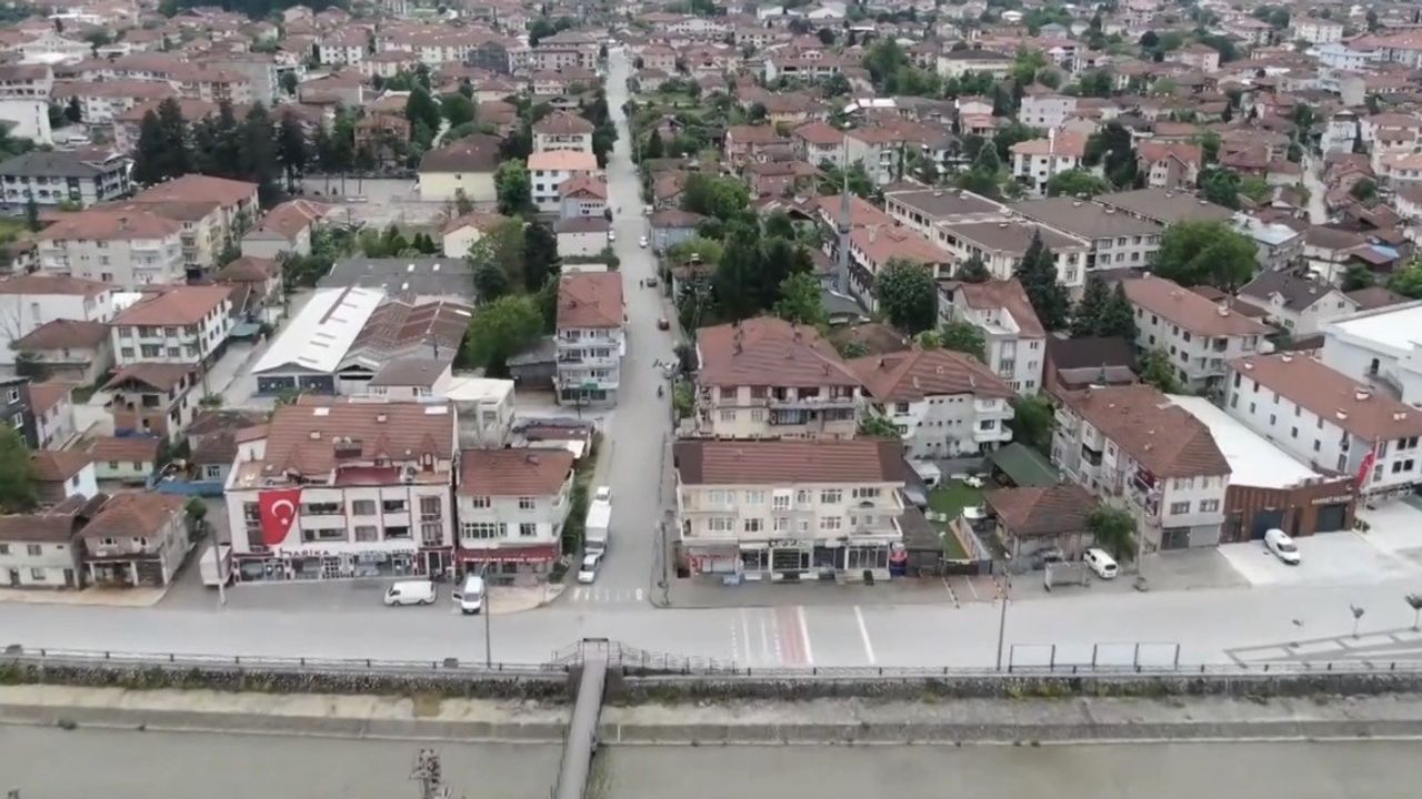 Faruk Özlü: Kentsel dönüşüm tamamlandığında Düzce'de can kaybı yaşanmayacak