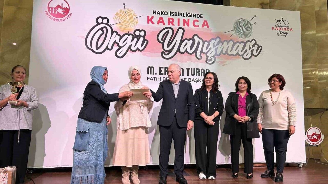 Fatih'te 2. Örgü Festivali: Dereceye Girenlere Ödülleri Verildi