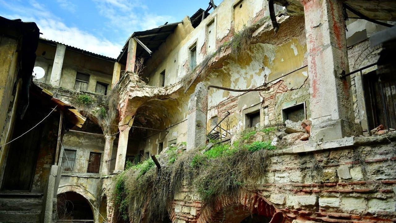 Fatih’te Şekerci Han restorasyonu başlıyor — Tarihi han yeniden canlandırılacak