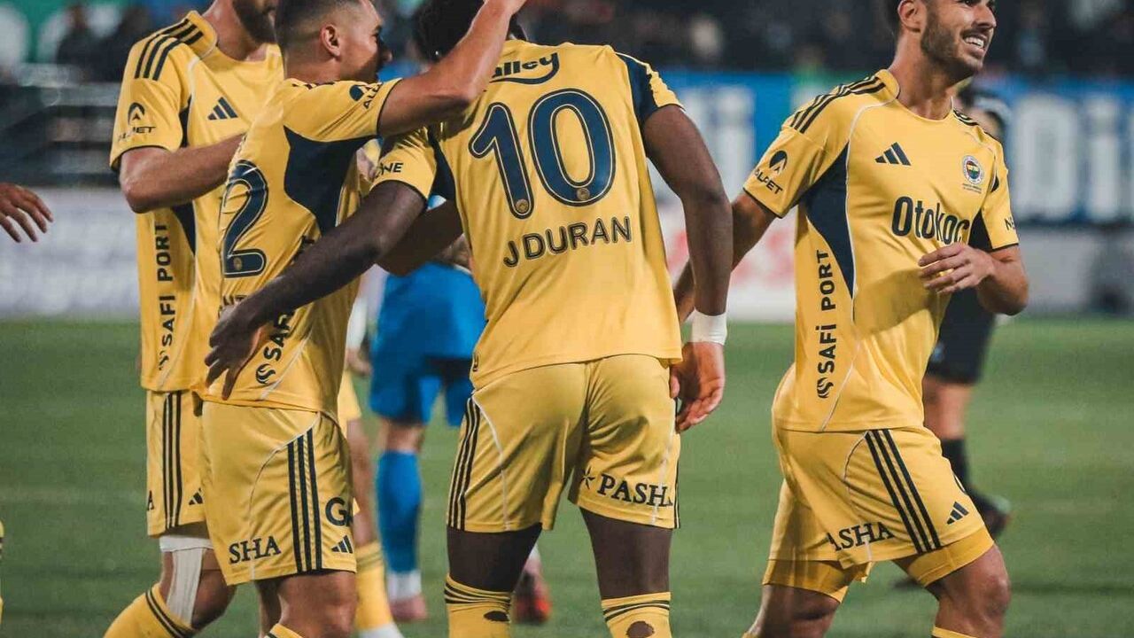 Fenerbahçe, Çaykur Rizespor Karşısında 13 Maçlık Galibiyet Serisini Sürdürdü