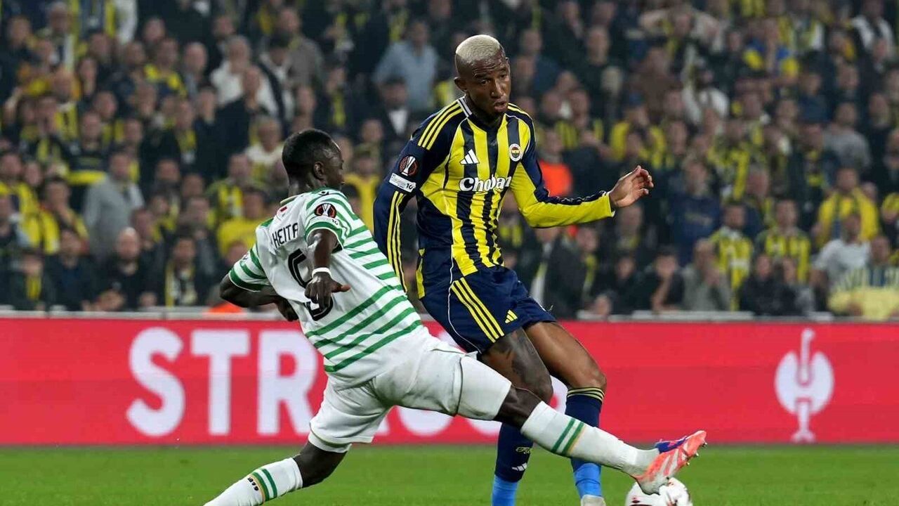 Fenerbahçe - Ferencvaros: İlk yarı 0-0 (UEFA Avrupa Ligi 5. hafta)