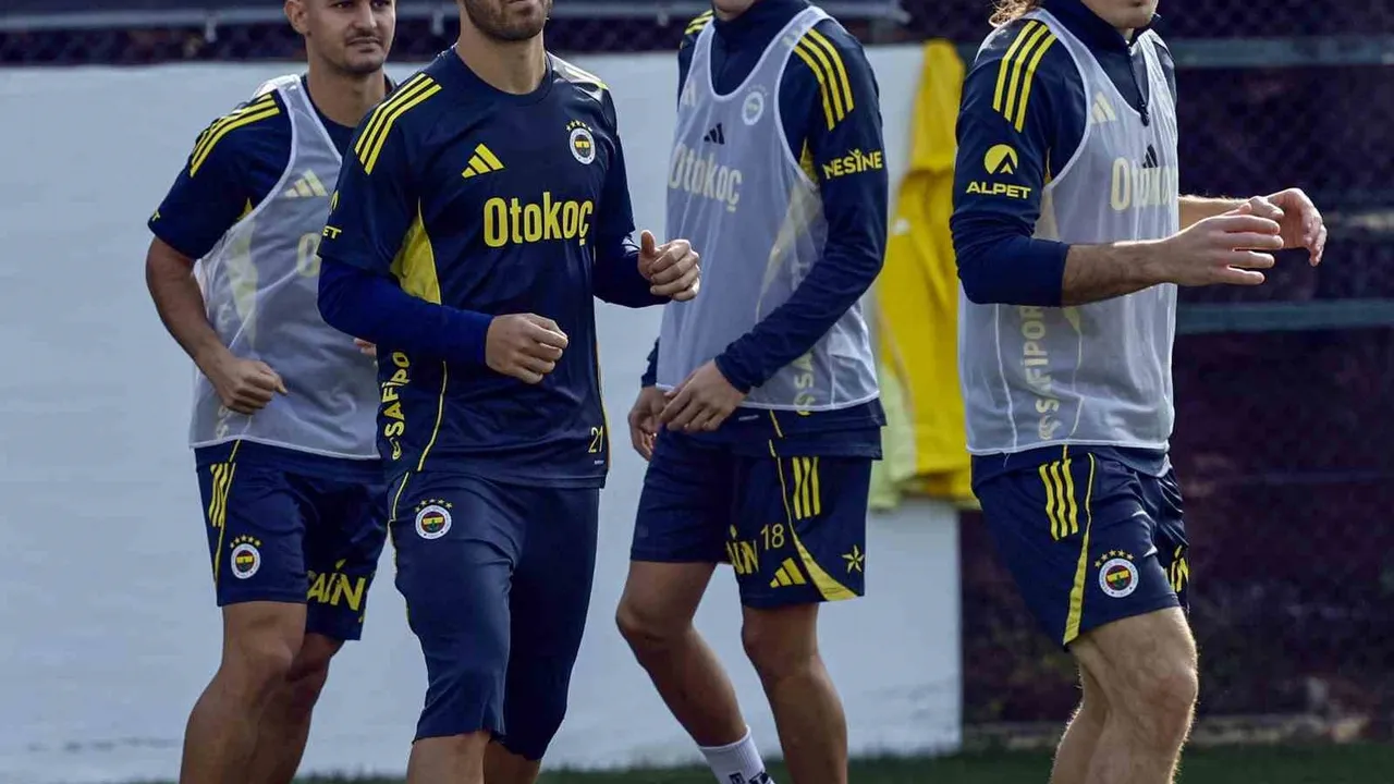 Fenerbahçe, Kayserispor Maçı Hazırlıklarını Can Bartu Tesisleri’nde Tamamladı