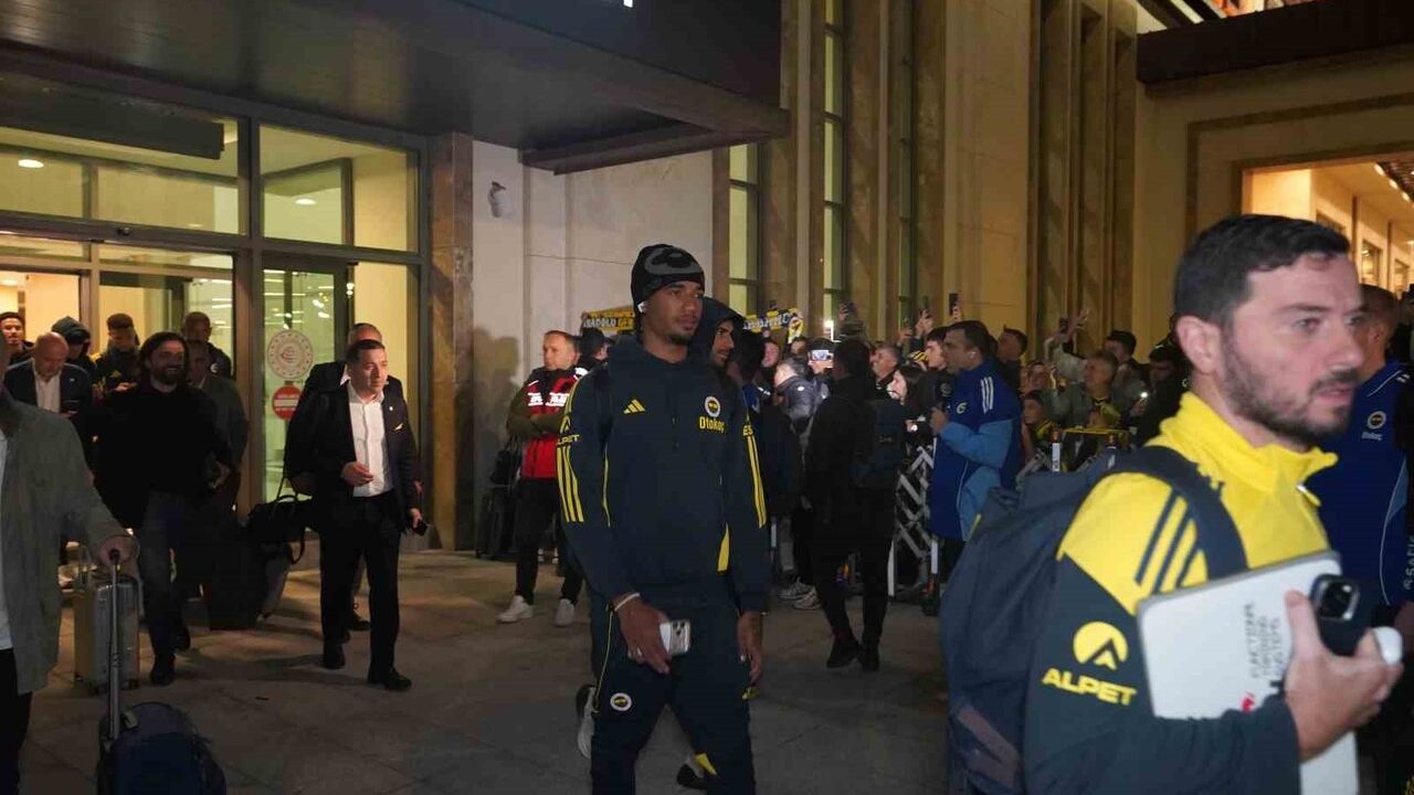 Fenerbahçe'ye Rize'de coşkulu karşılama