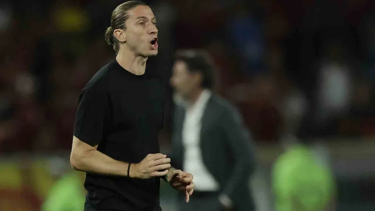 Filipe Luis, Flamengo ile Copa Libertadores şampiyonluğuna ulaştı — Teknik direktörlükte 5. kupa