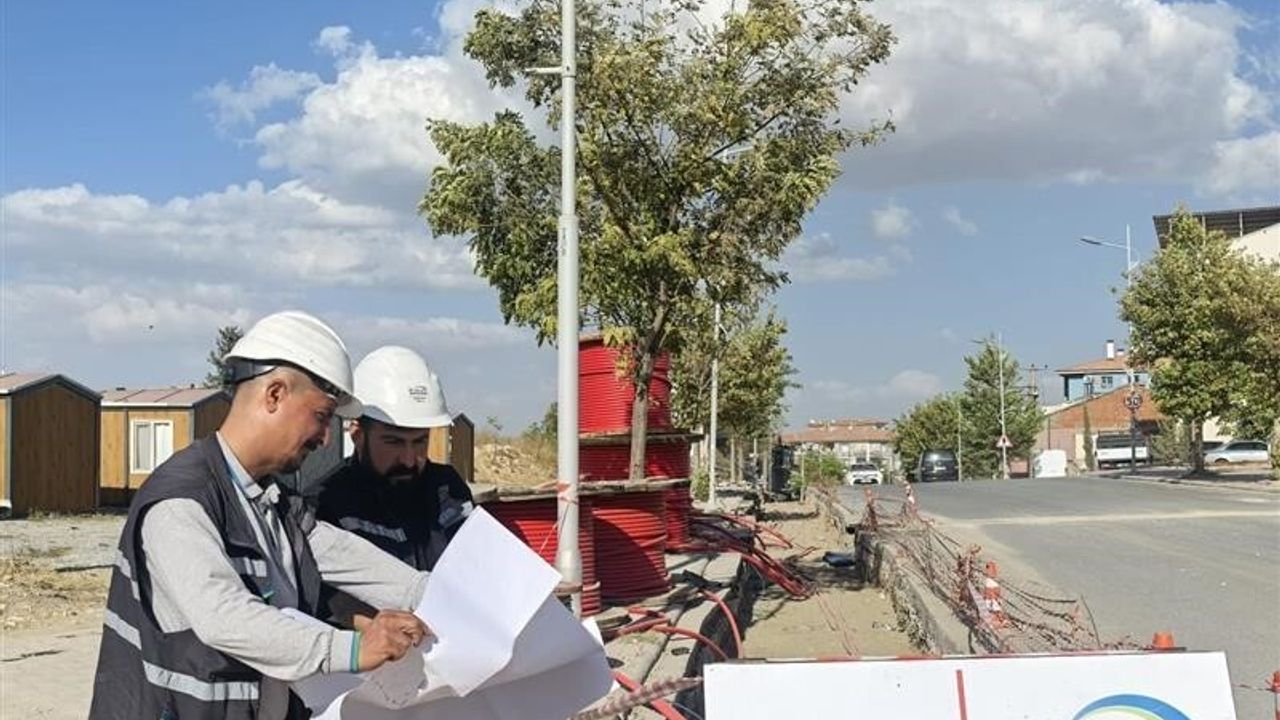 Fırat EDAŞ, Battalgazi'de 22 milyon TL'lik yatırımla enerji altyapısını yeniliyor