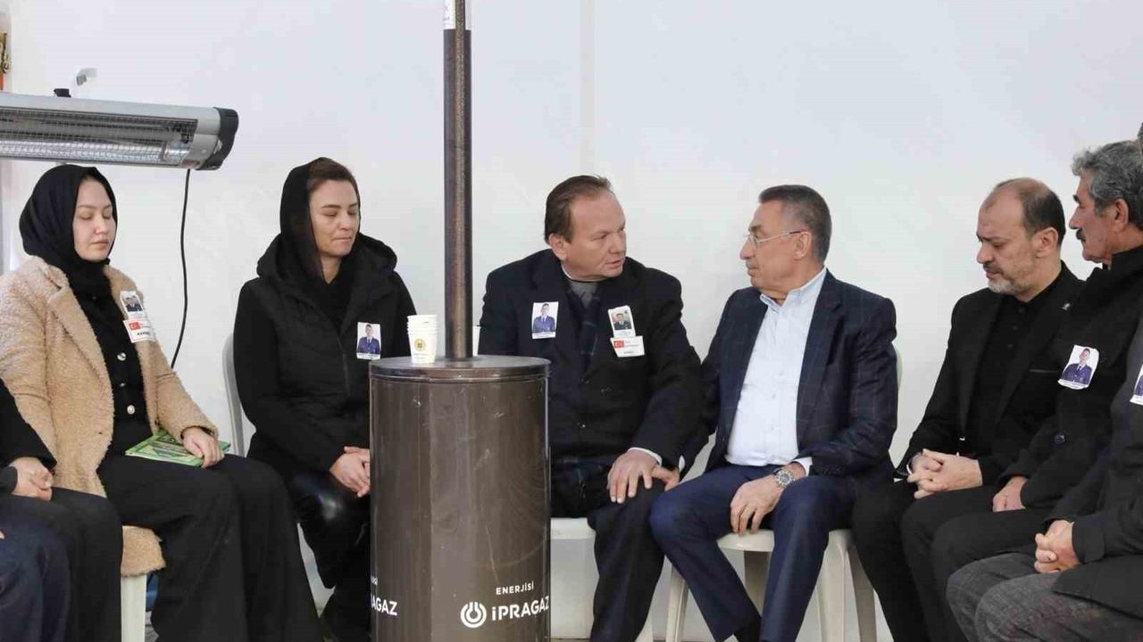 Fuat Oktay'tan şehit ailelerine taziye ziyareti