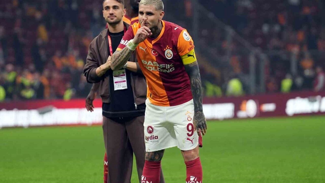 Galatasaray’da Icardi ve Barış Alper, Gençlerbirliği Zaferini Taraftarla Üçlüyle Kutladı