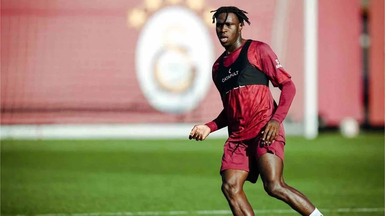 Galatasaray, Gençlerbirliği Maçı Öncesi Topa Sahip Olma ve Çift Kale Çalışmasıyla Hazırlıklarını Sürdürdü