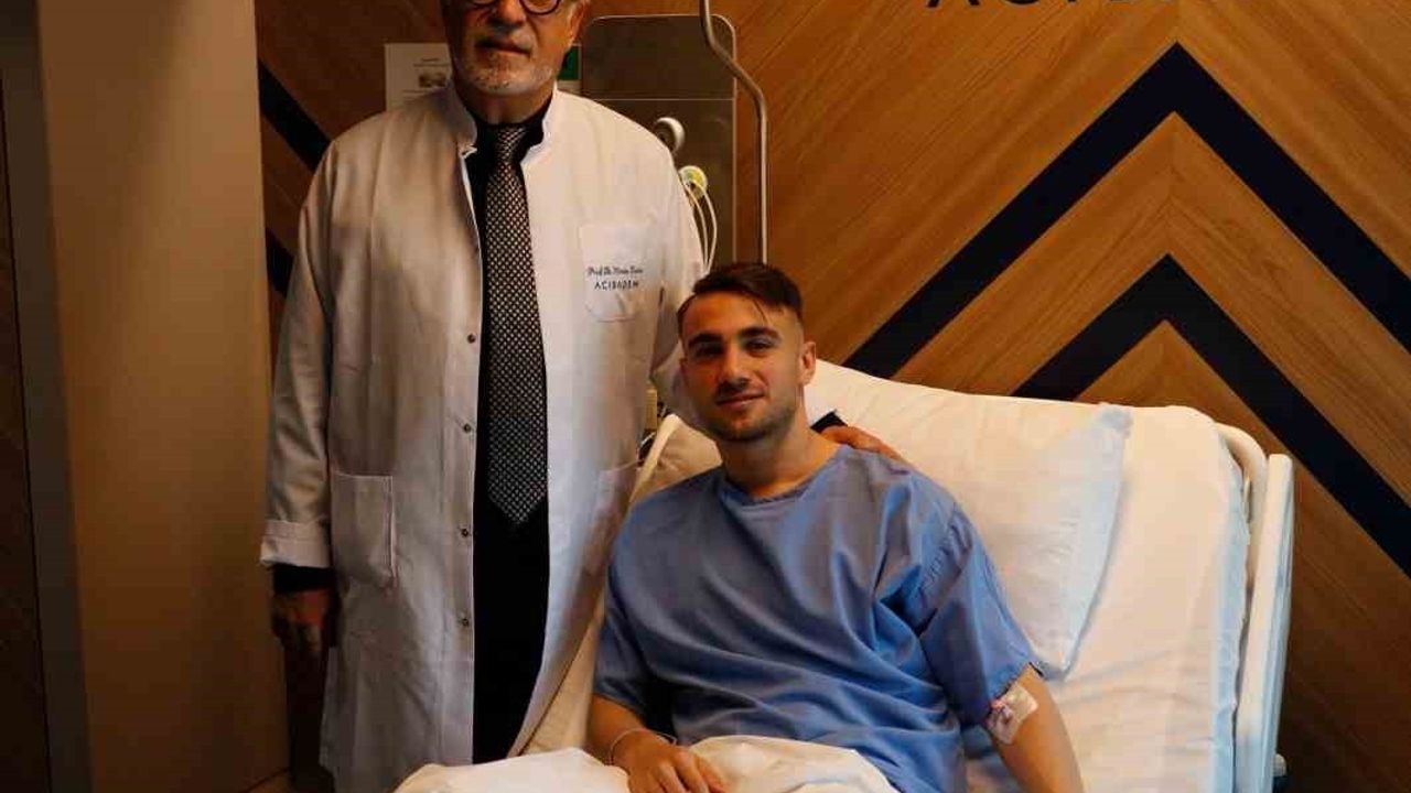Galatasaraylı Yunus Akgün, Acıbadem'de fıtık ameliyatı oldu