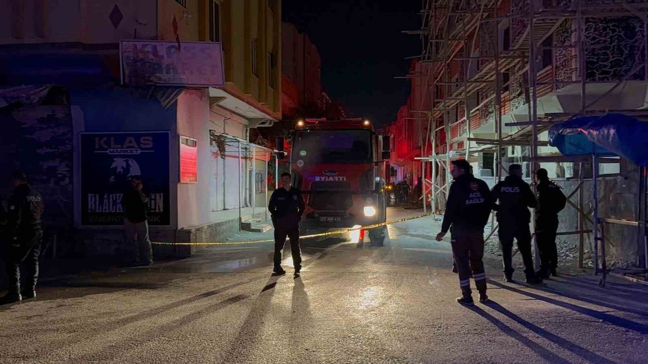 Gaziantep’te boş 4 katlı rezidansta yangın: bina kullanılamaz hale geldi