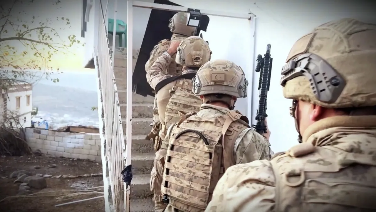 Gaziantep’te DEAŞ’ın Finans Kaynağına Yönelik Şafak Operasyonu: 13 Gözaltı