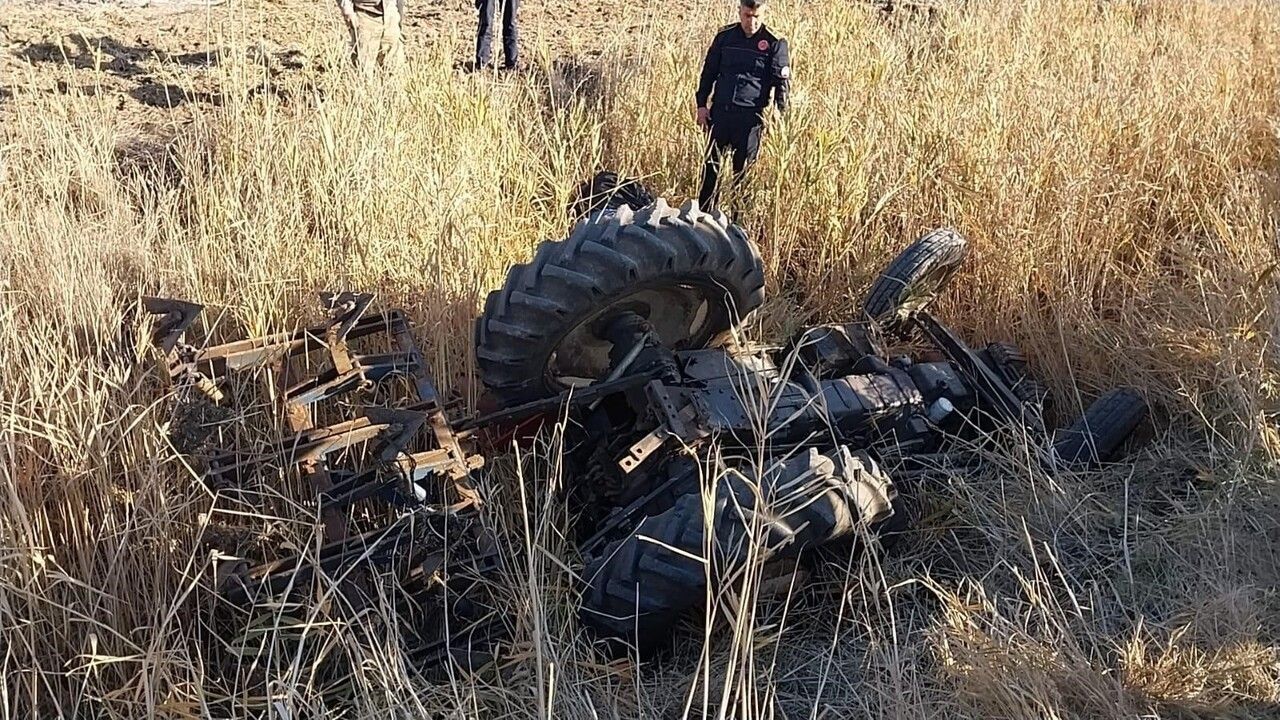 Gaziantep'te traktör devrildi: 61 yaşındaki çiftçi yaşamını yitirdi