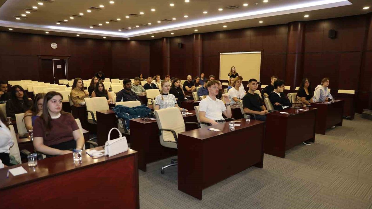 Gaziantep Ticaret Odası ve Hasan Kalyoncu Üniversitesi'nin Erasmus+ Etkinliği: 10 Ülkeden Öğrenciler Gaziantep'te Buluştu