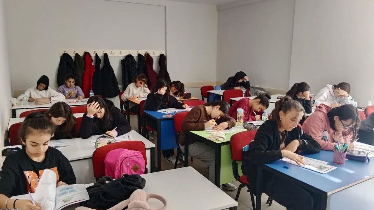 Genç KAYMEK'te TYT ve LGS Deneme Sınavları: Kayseri'de Planlı Eğitim Desteği